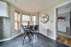 Kitchen diner angle 3- click for photo gallery